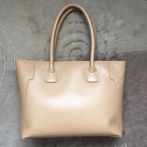 M. London handbag, medium excellent beige zip top
